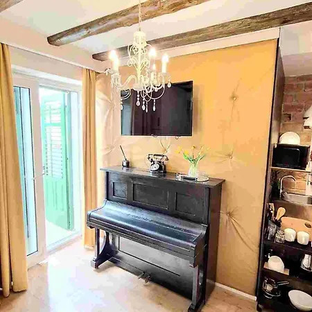Mala Apartment
